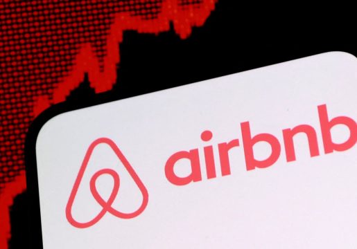 108263403-17706561502025-08-05t202211z_1733430772_rc281gao43qc_rtrmadp_0_airbnb-results.jpeg